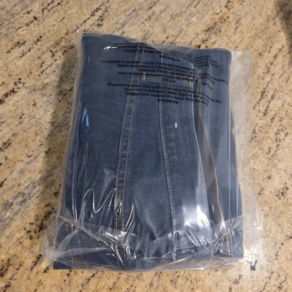 New! Catherines Women's 30W Capri Jeans Blue Elastic Comfort Waist Denim 48x21" - Picture 12 of 12